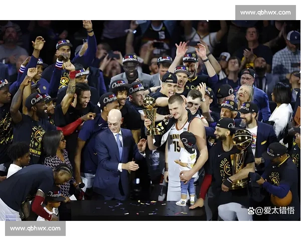 鲨鱼三连冠：35+15 统治级中锋，NBA 历史唯一三连 FMVP 的内线神话